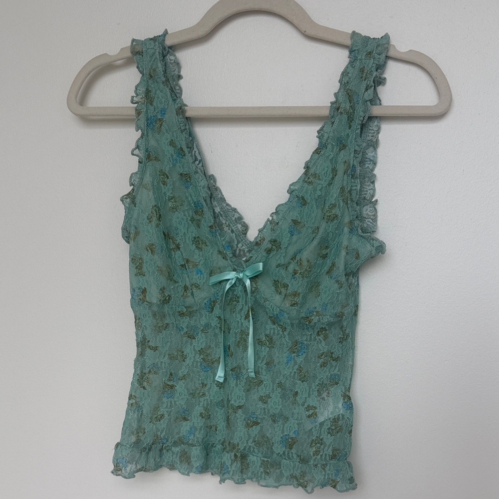 Floral Lace Sleeveless Top with Bow